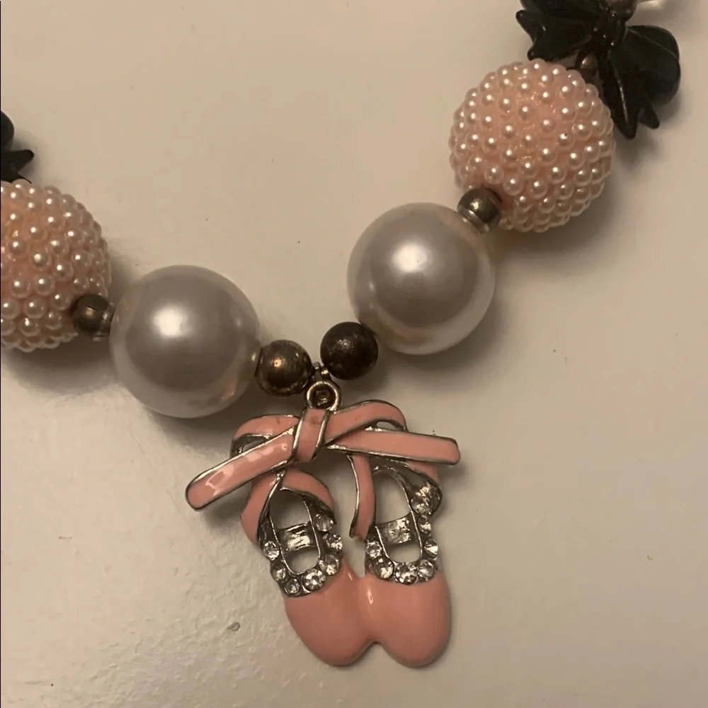 Chic Pink and Black Beaded Necklace with Pendant - Picture 5 of 12